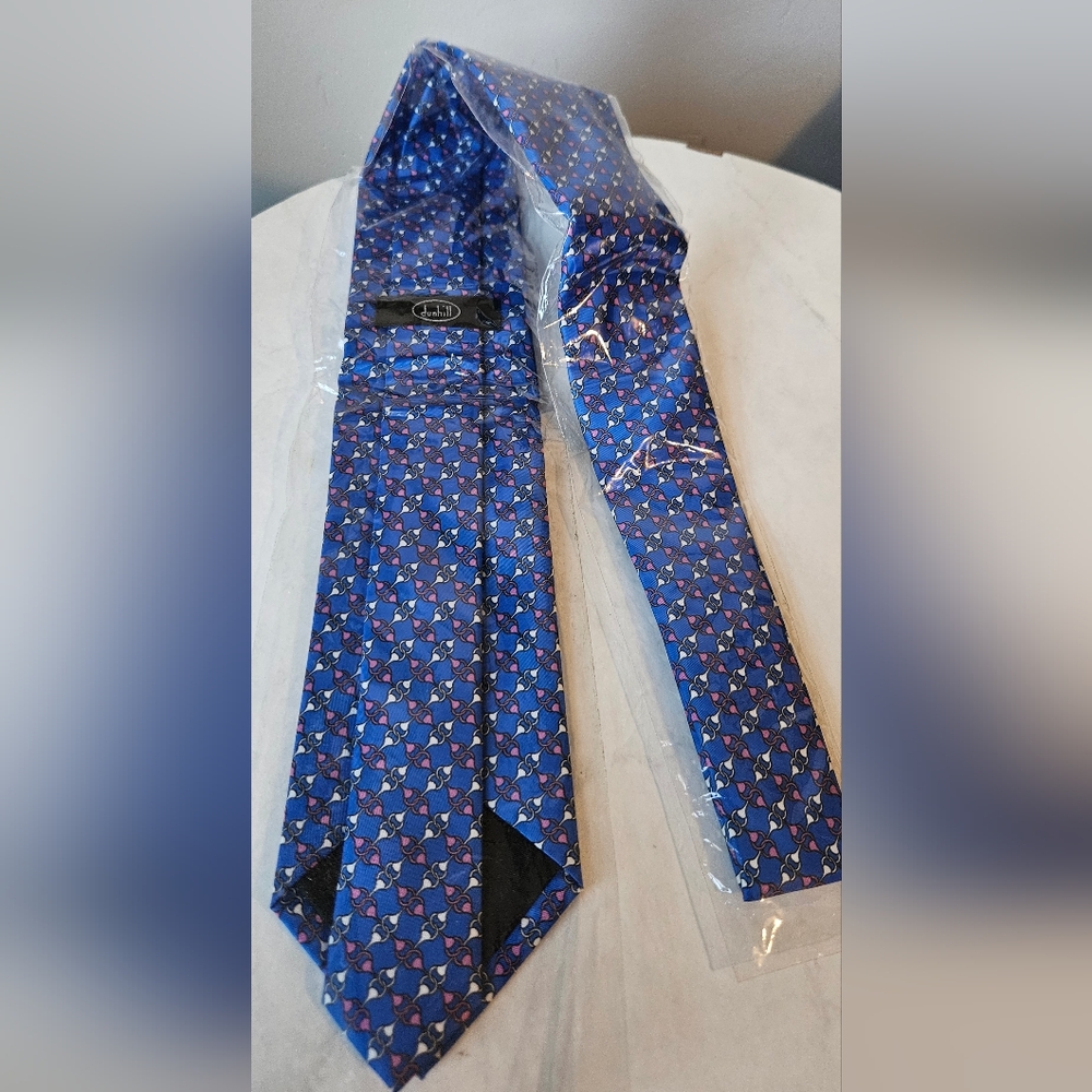 NEW Authentic Blue Patterned 100% Silk Tie